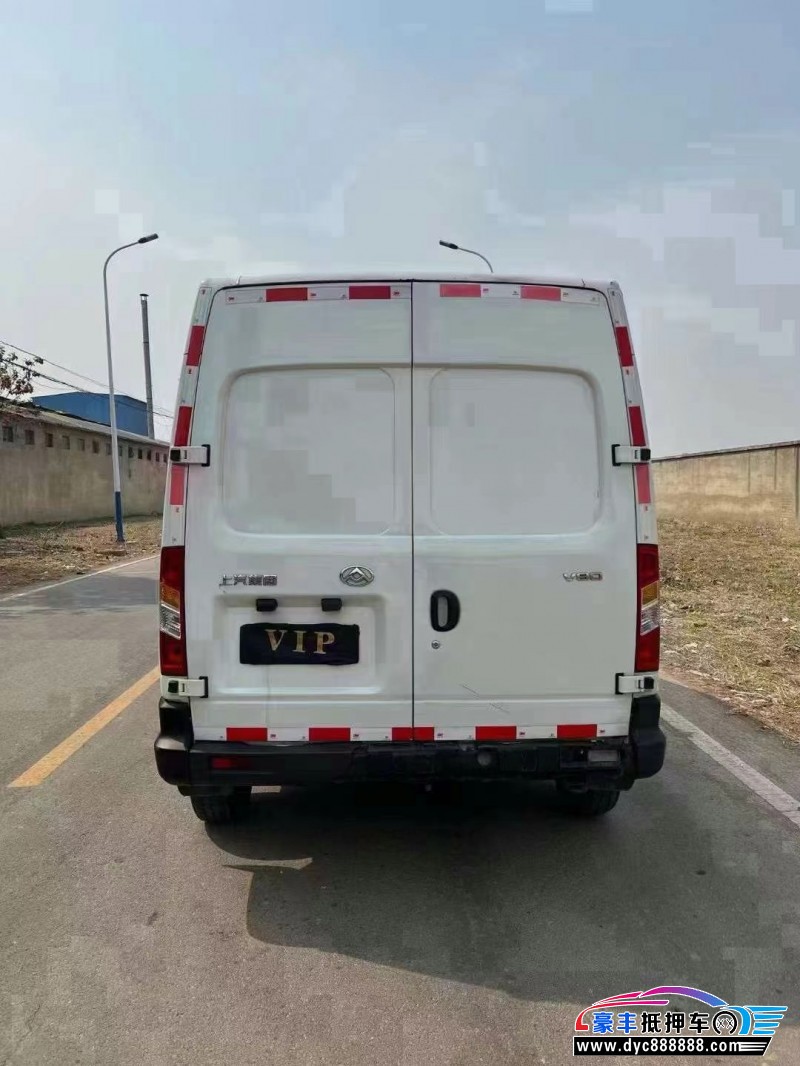21年上汽大通V80轿车抵押车出售