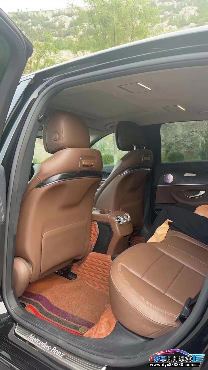 18年奔驰E轿车抵押车出售