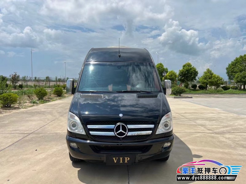 14年奔驰斯宾特轿车抵押车出售