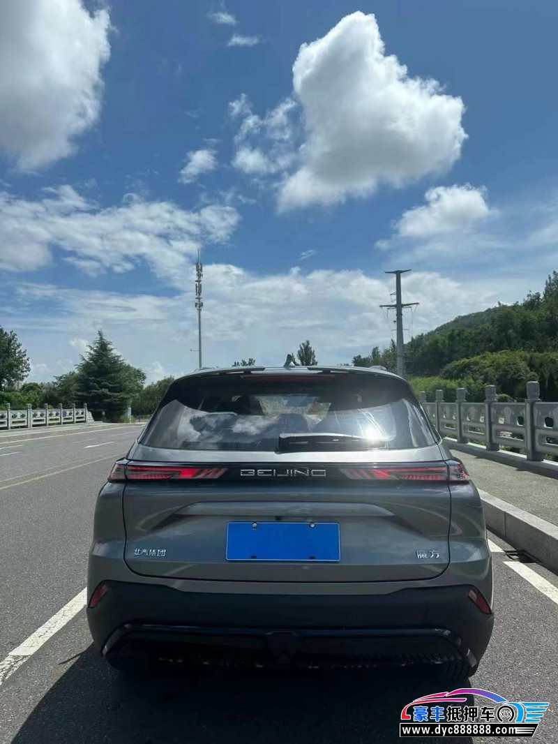 24年北汽制造魔方轿车抵押车出售