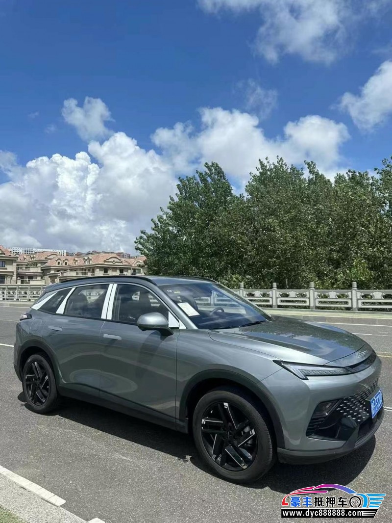 24年北汽制造魔方轿车抵押车出售