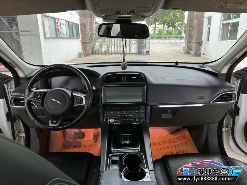 17年捷豹F-PACE轿车抵押车出售