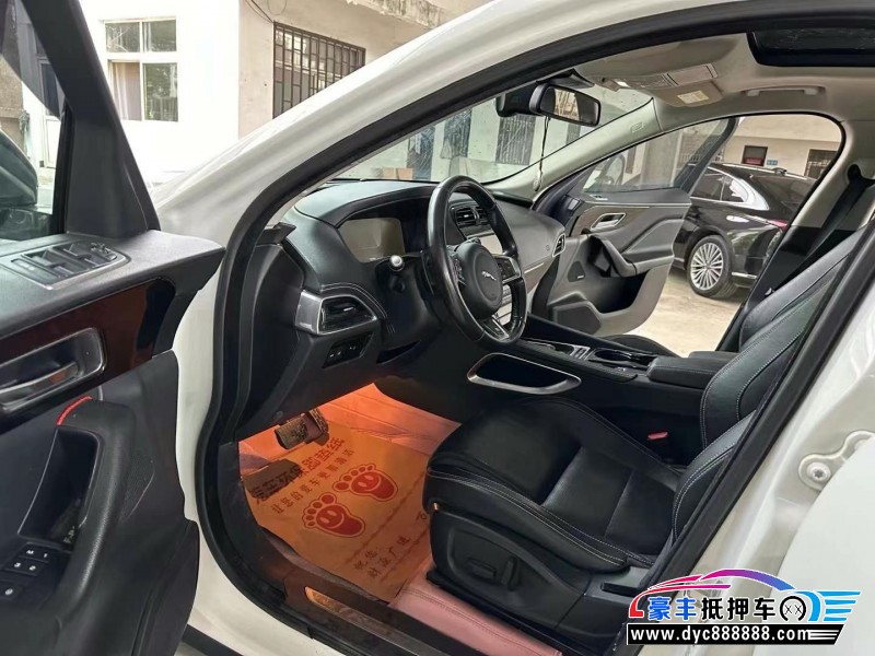 17年捷豹F-PACE轿车抵押车出售