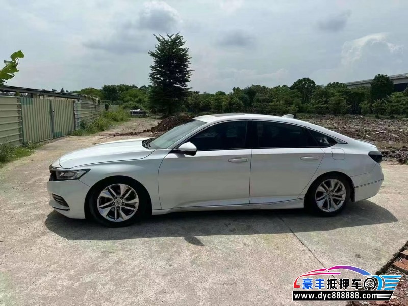 21年本田雅阁轿车抵押车出售