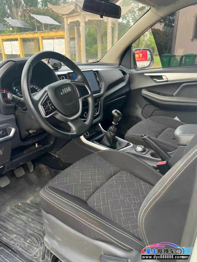 19年五十铃瑞迈轿车抵押车出售