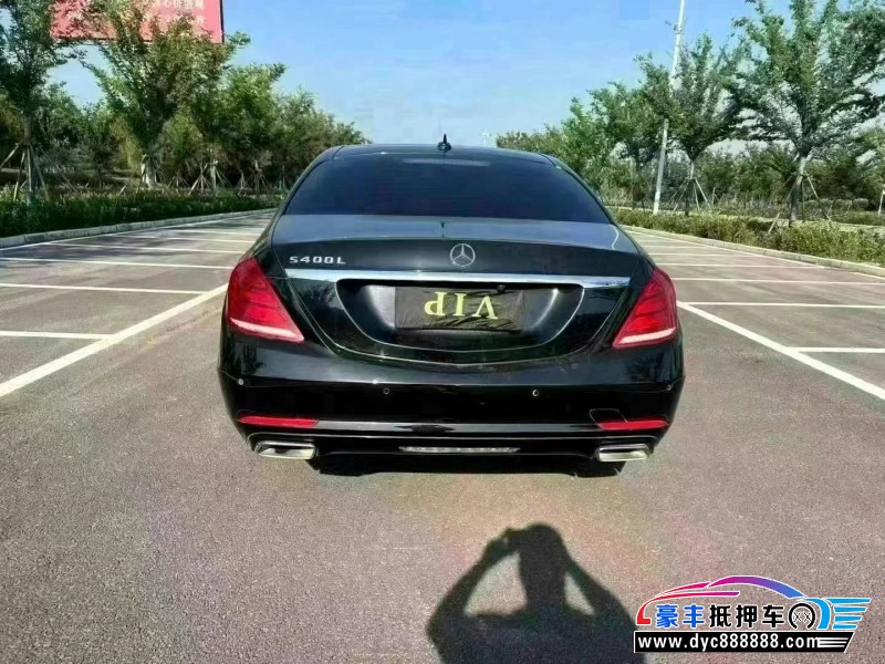 17年奔驰S轿车抵押车出售