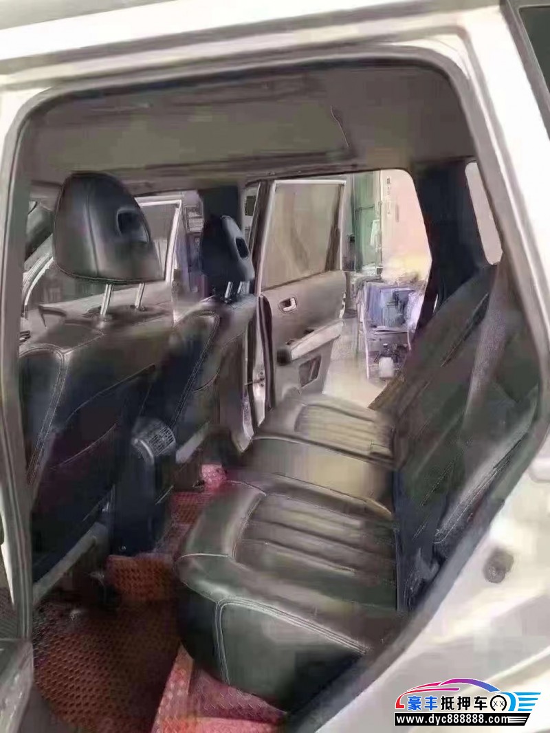 14年日产奇骏轿车抵押车出售