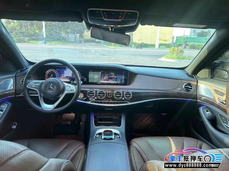 18年奔驰S轿车抵押车出售