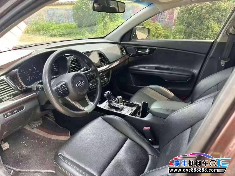 16年起亚K4轿车抵押车出售