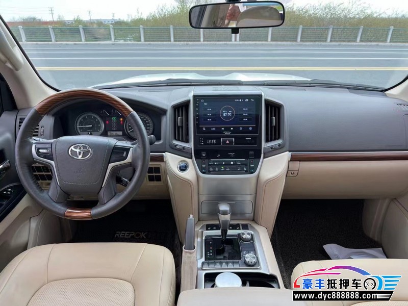 18年丰田兰德酷路泽（陆巡）轿车抵押车出售