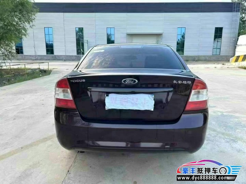 13年福特福克斯轿车抵押车出售