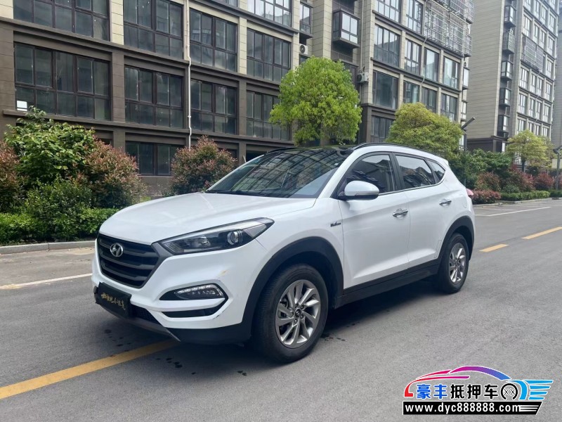 16年现代途胜轿车抵押车出售