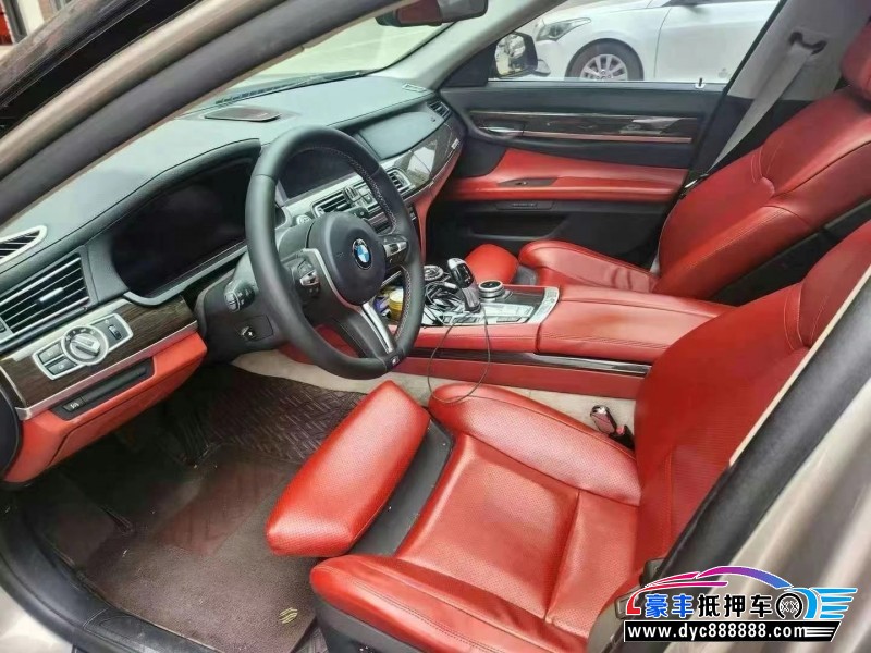 10年宝马7系轿车抵押车出售