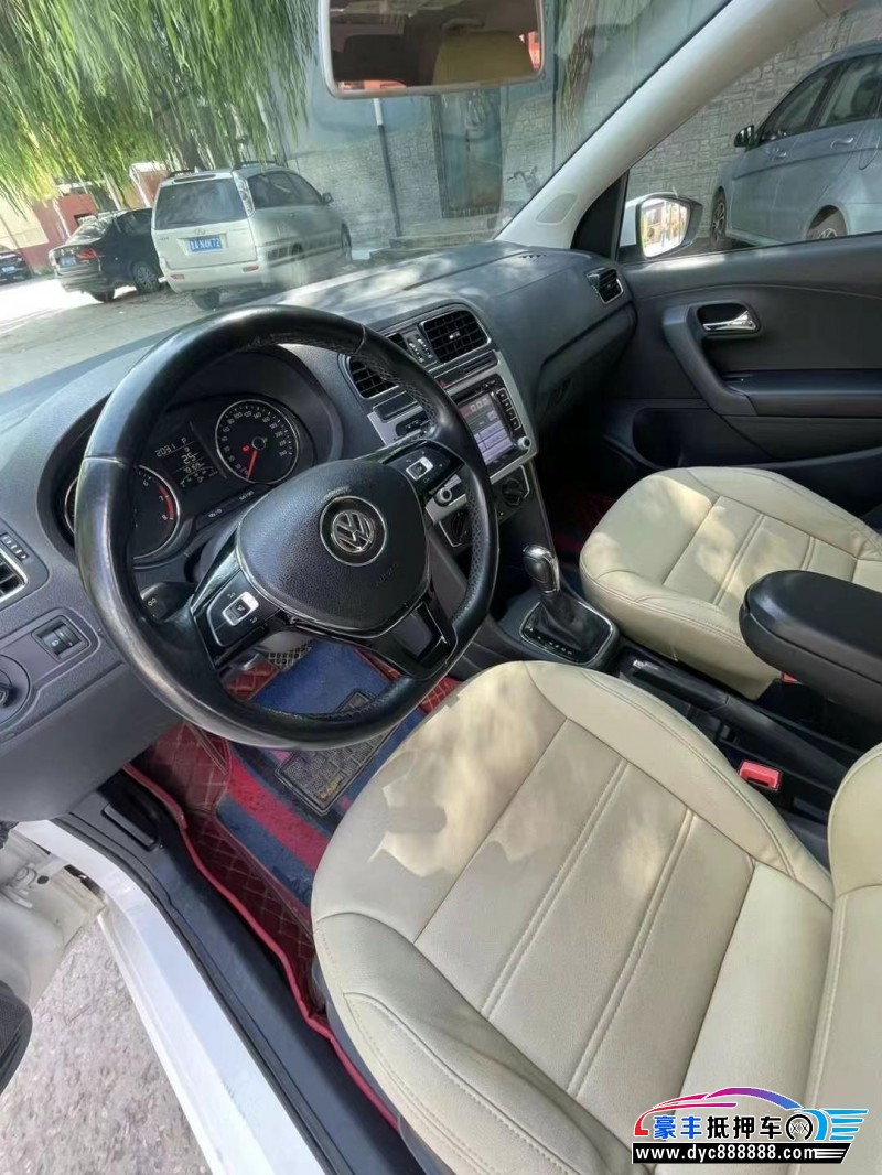 17年大众polo轿车抵押车出售