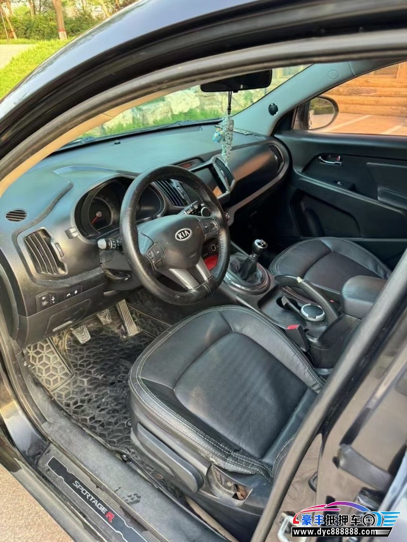 11年起亚智跑轿车抵押车出售