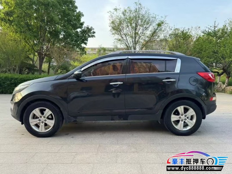 11年起亚智跑轿车抵押车出售