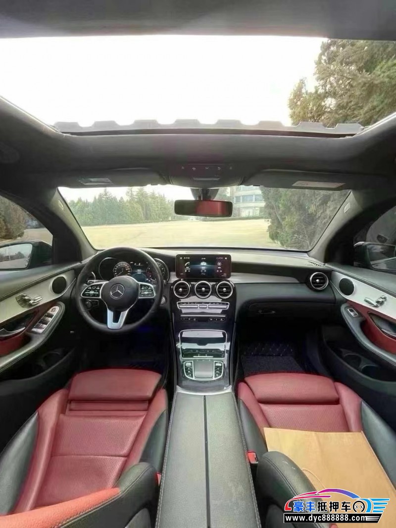 20年奔驰GLC轿车抵押车出售