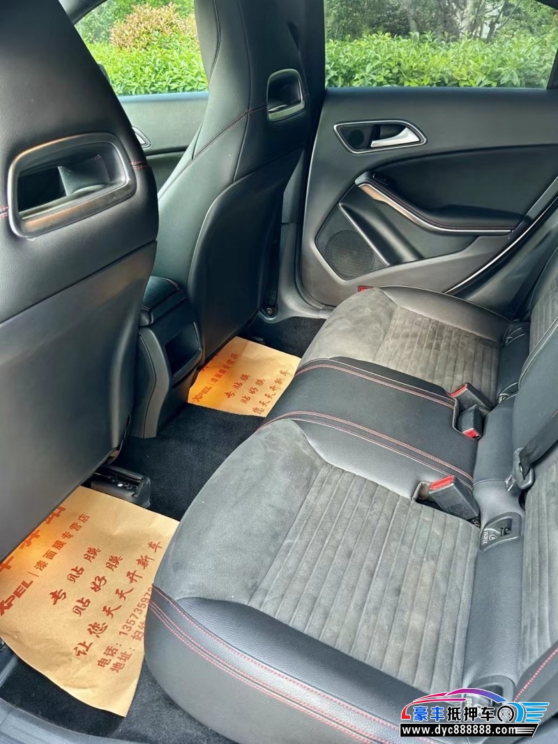 17年奔驰CLA轿车抵押车出售