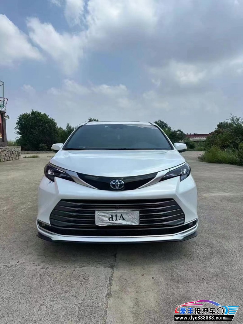 23年丰田塞纳轿车抵押车出售