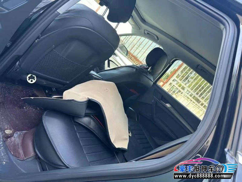 22年奥迪Q5轿车抵押车出售