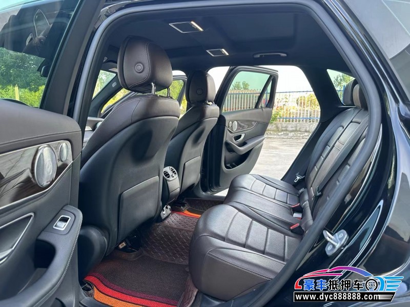 18年奔驰GLC轿车抵押车出售