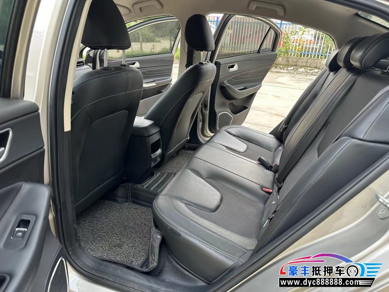 20年奇瑞艾瑞泽5轿车抵押车出售