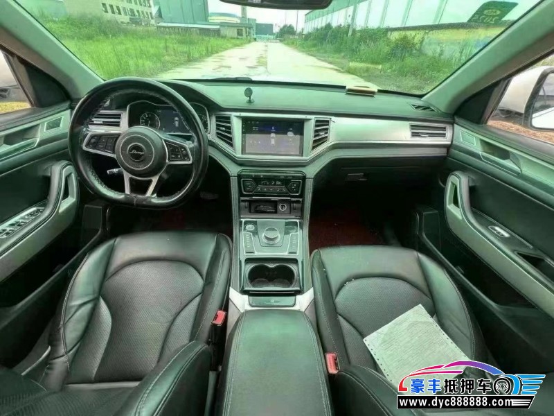 19年众泰大迈X7轿车抵押车出售