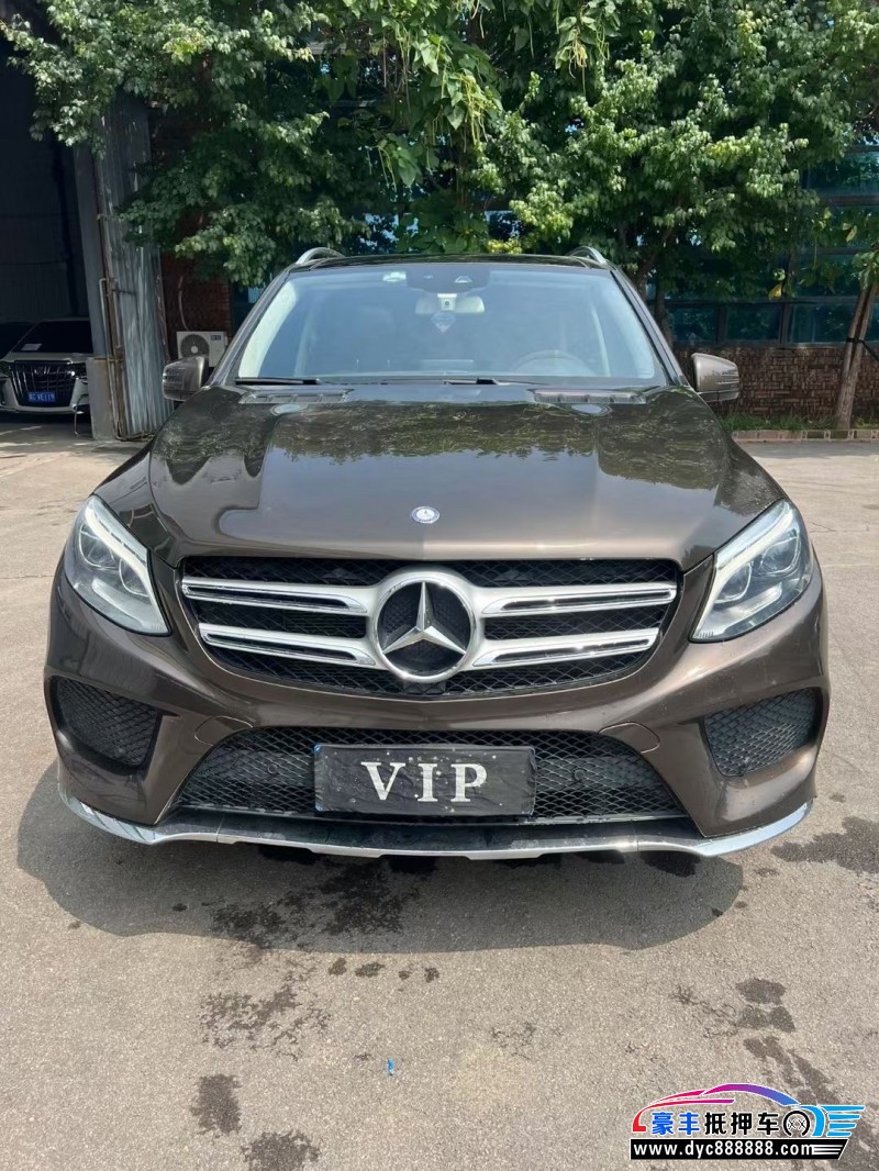 17年奔驰GLE轿车抵押车出售