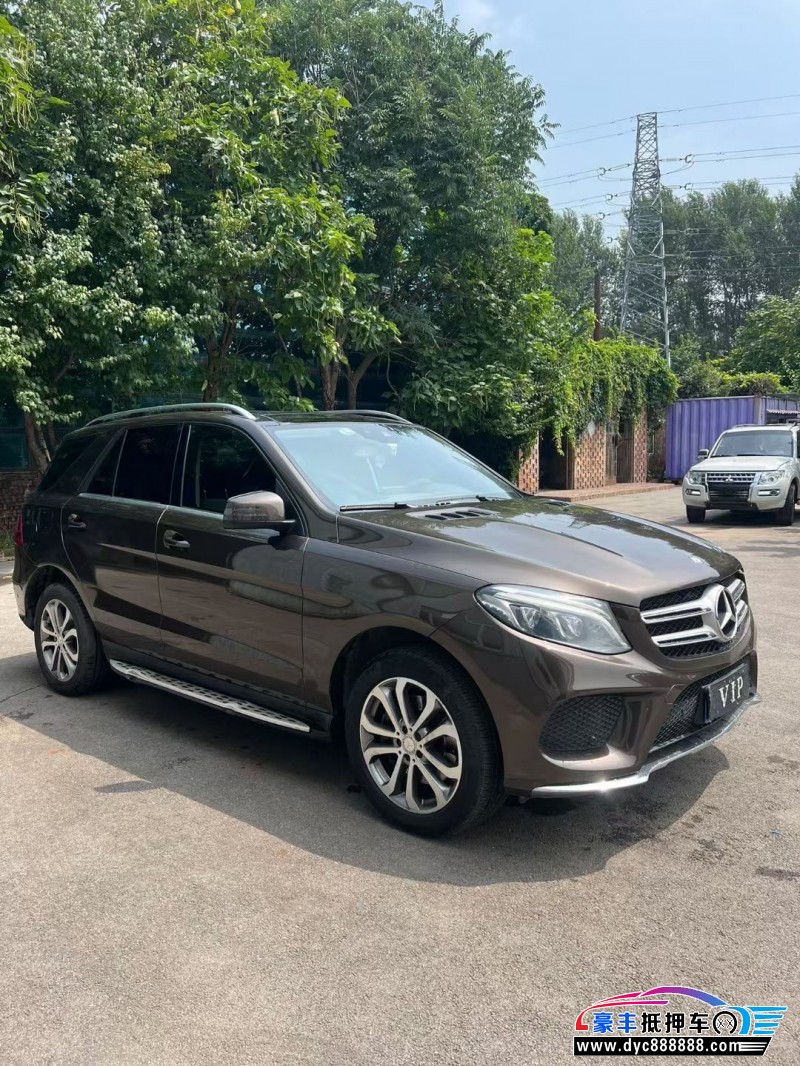 17年奔驰GLE轿车抵押车出售
