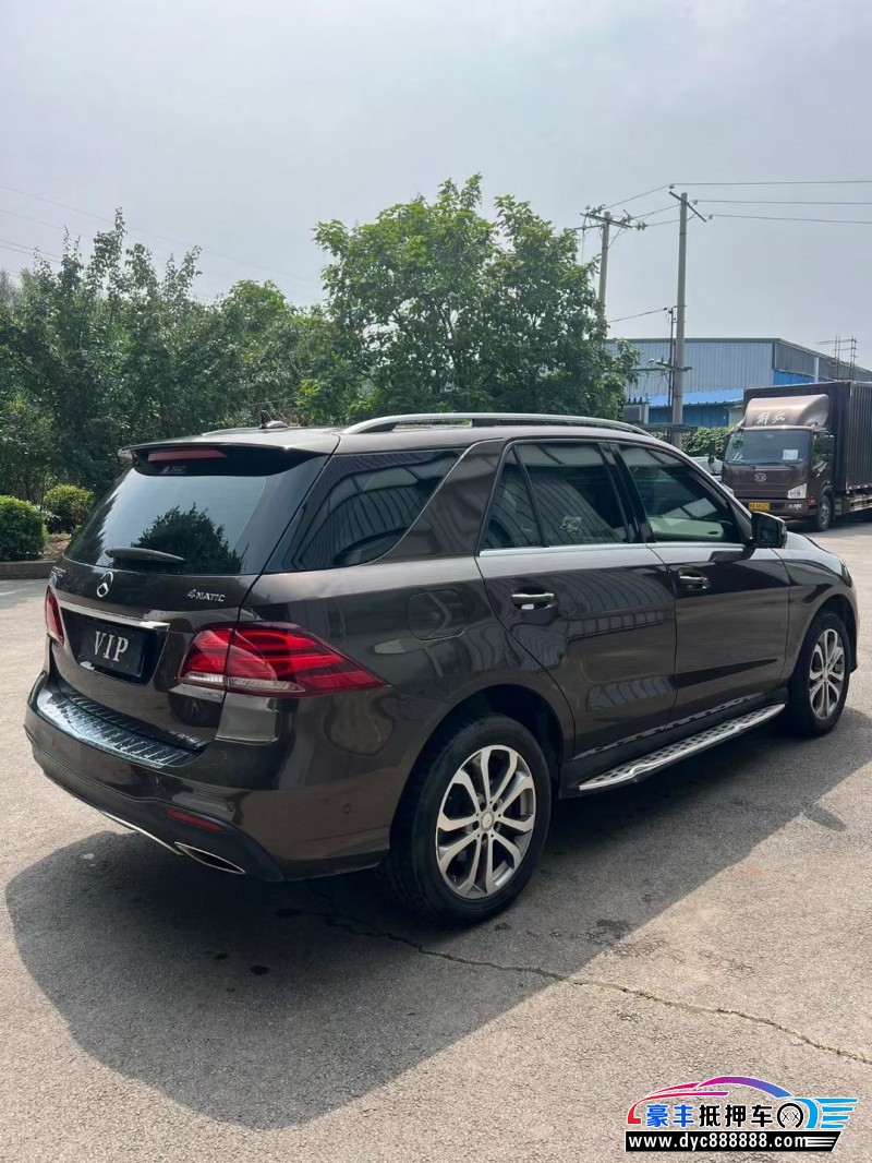 17年奔驰GLE轿车抵押车出售