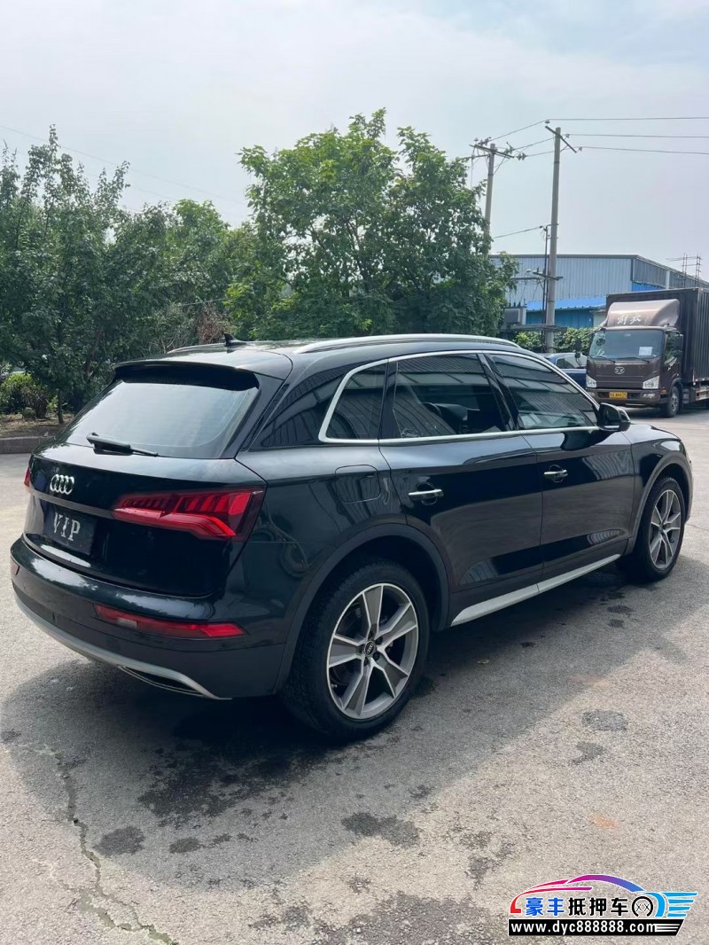19年奥迪Q5轿车抵押车出售