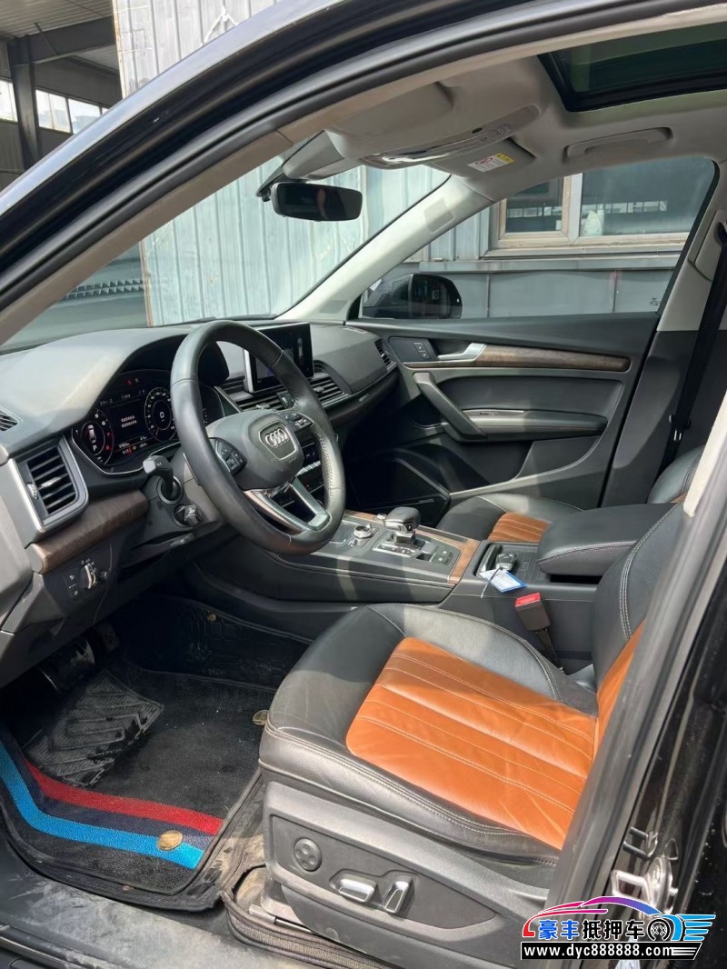 19年奥迪Q5轿车抵押车出售