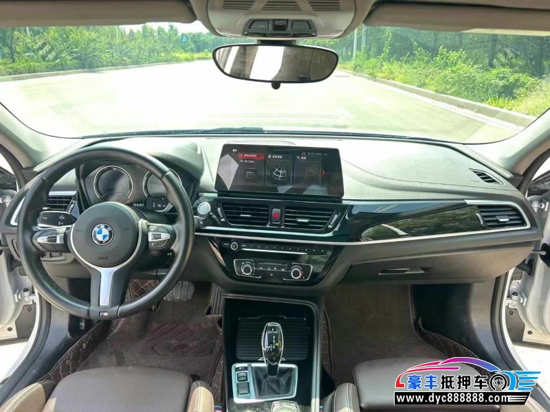 22年宝马1系轿车抵押车出售