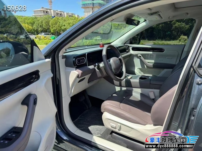 23年零跑C11轿车抵押车出售