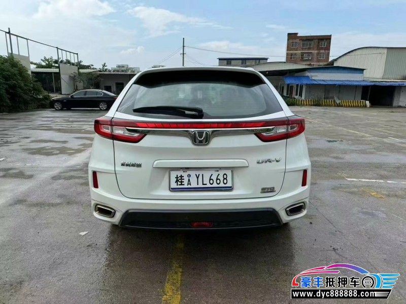 17年本田UR-V轿车抵押车出售