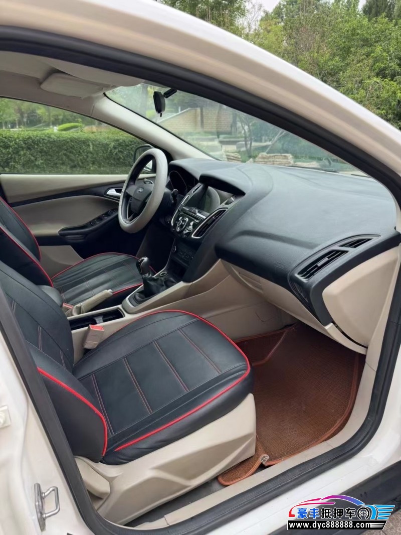 16年福特福克斯轿车抵押车出售