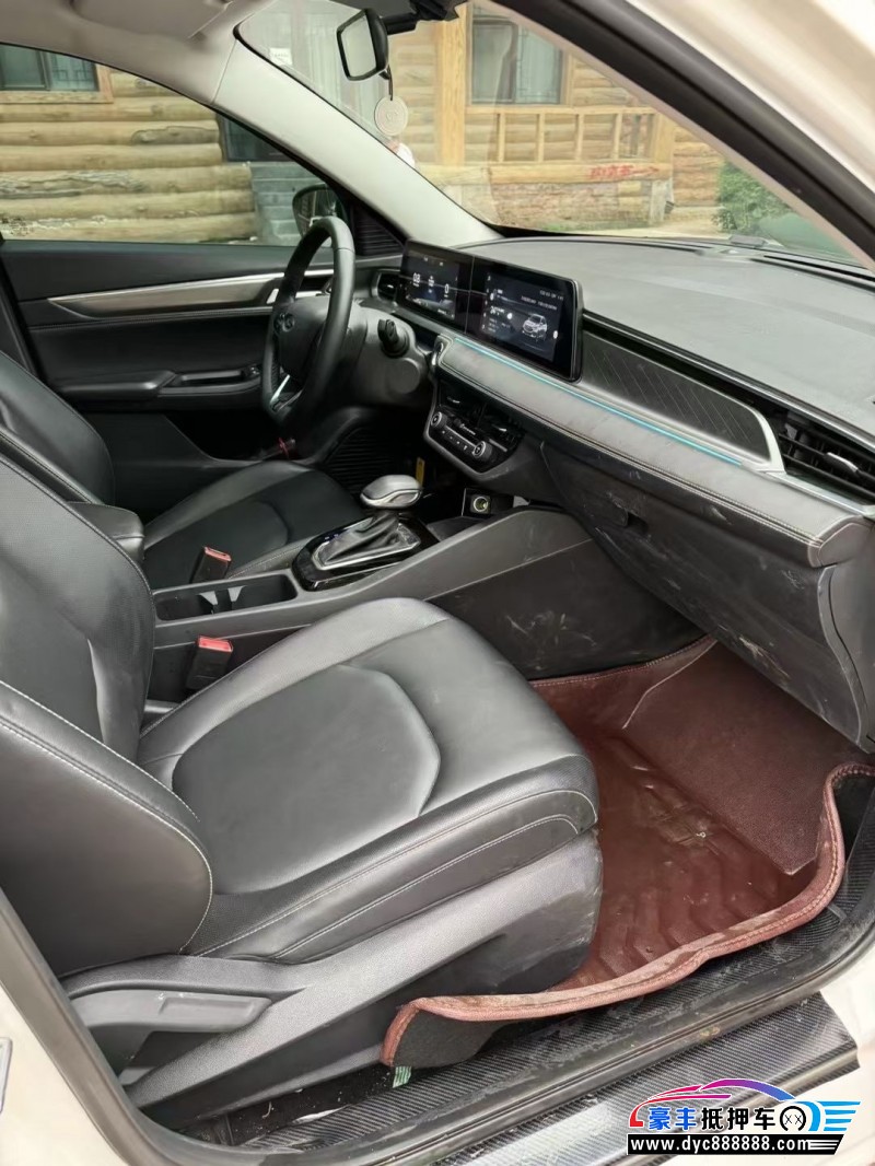 21年福特福睿斯轿车抵押车出售