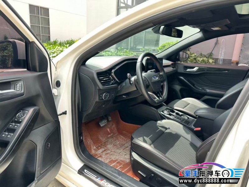 21年福特福克斯轿车抵押车出售