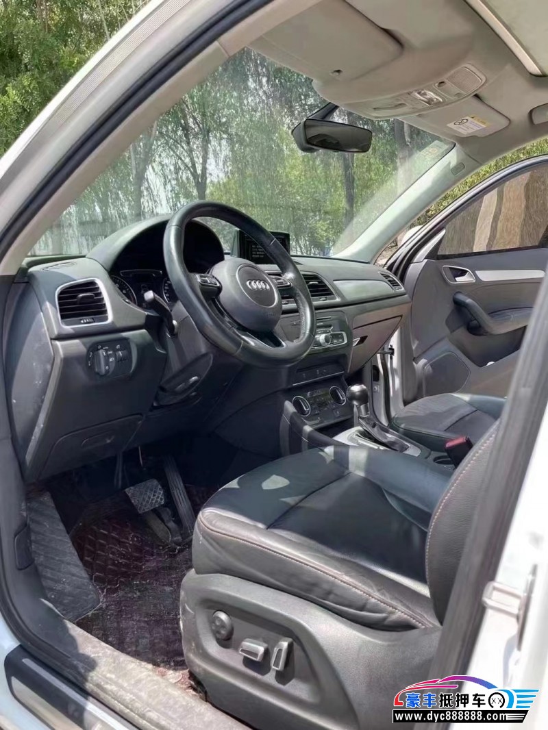 17年奥迪Q3轿车抵押车出售