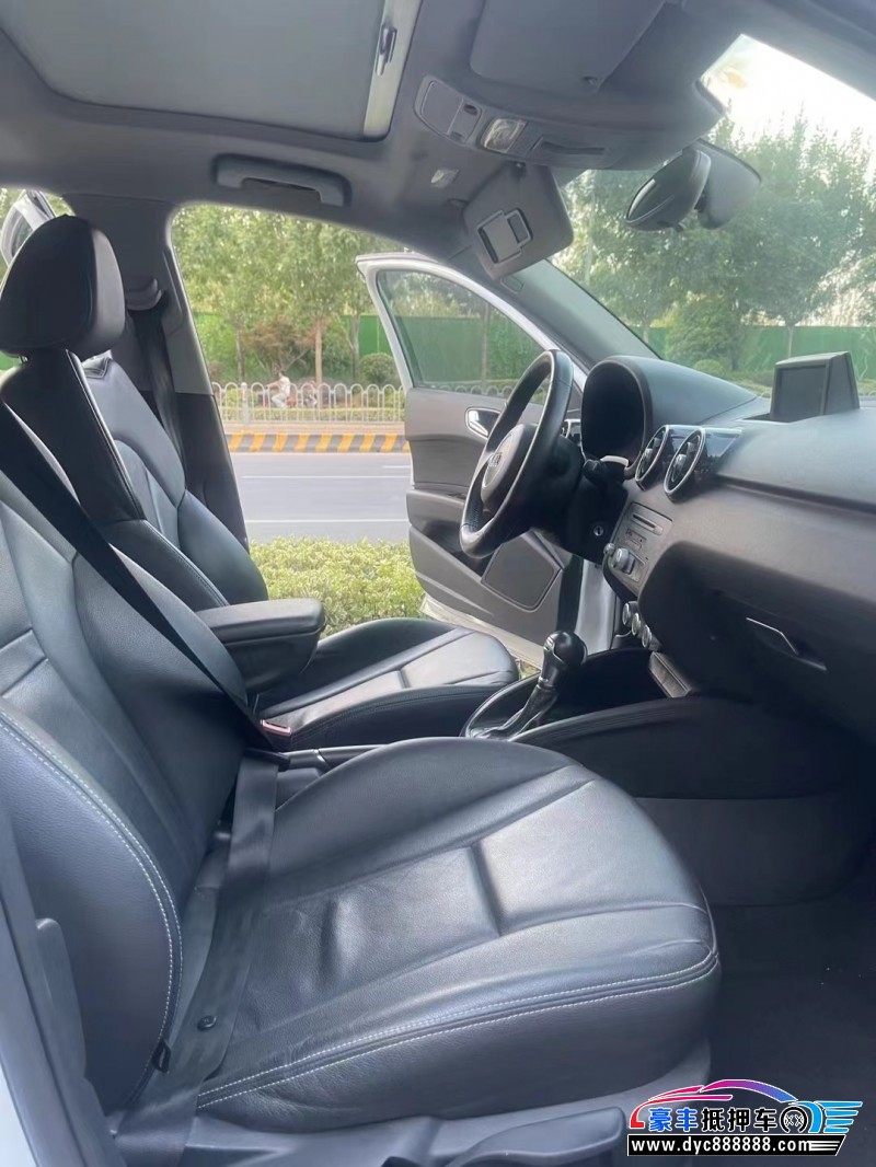 15年奥迪A1轿车抵押车出售