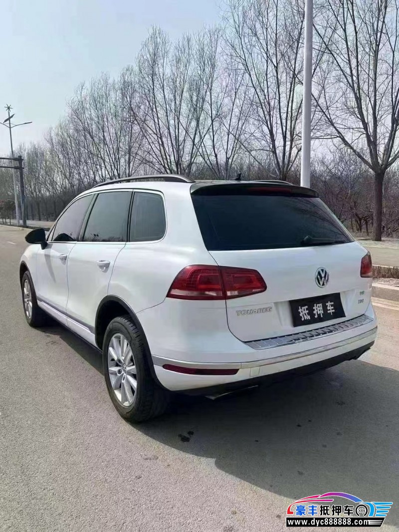 17年大众途锐轿车抵押车出售