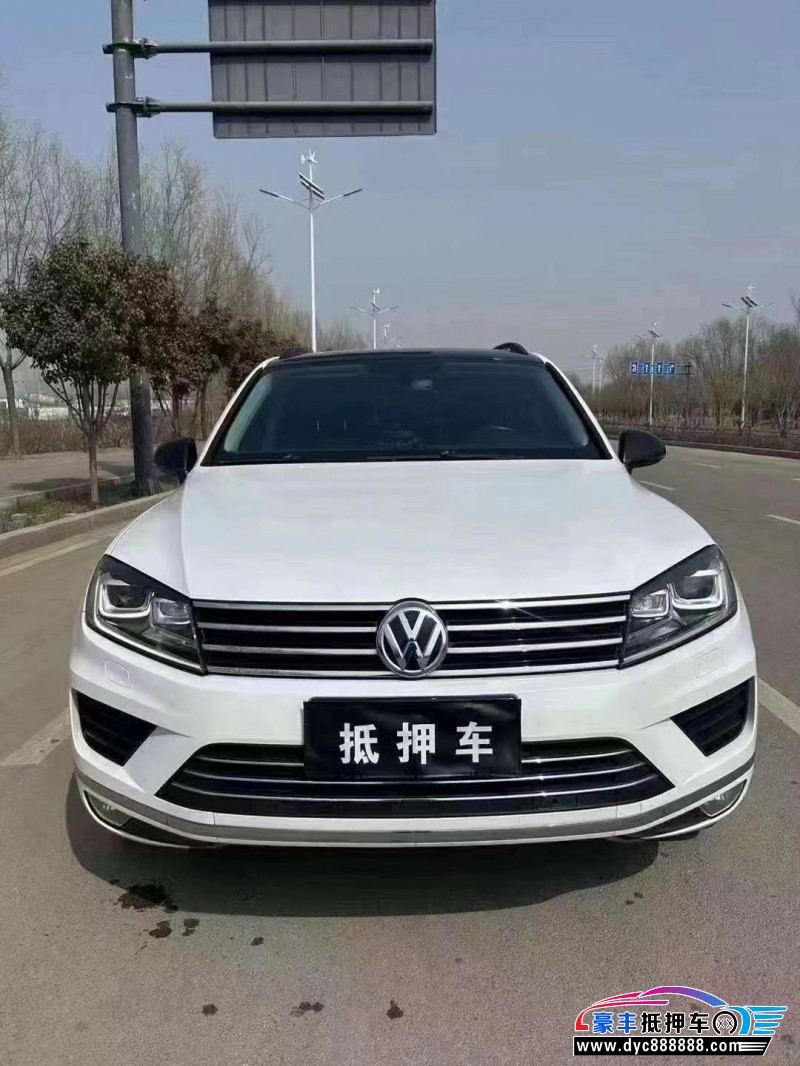 17年大众途锐轿车抵押车出售