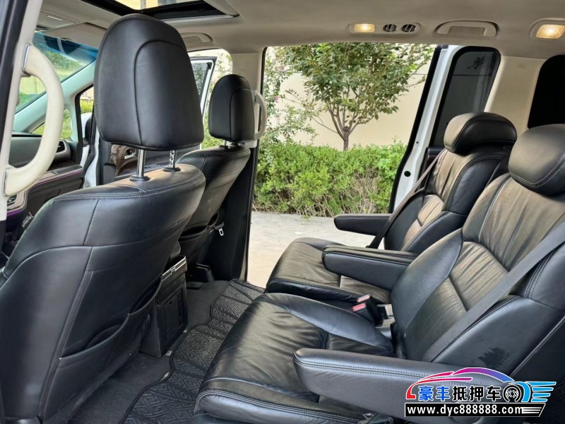 15年本田奥德赛轿车抵押车出售