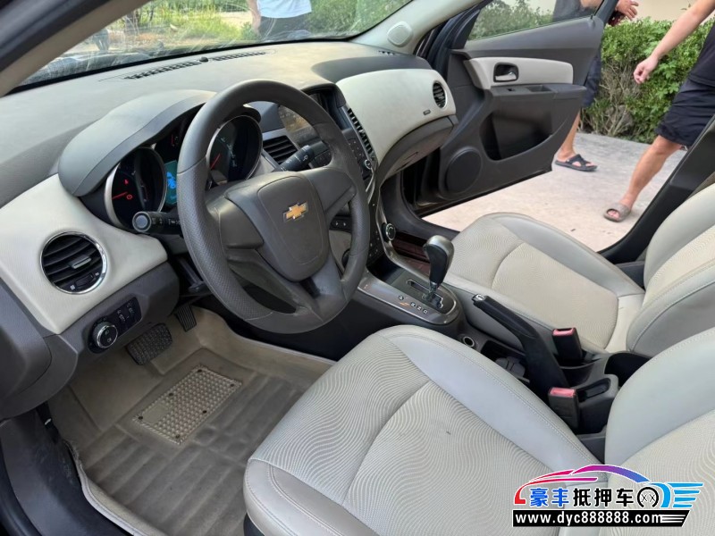 14年雪佛兰科鲁兹轿车抵押车出售