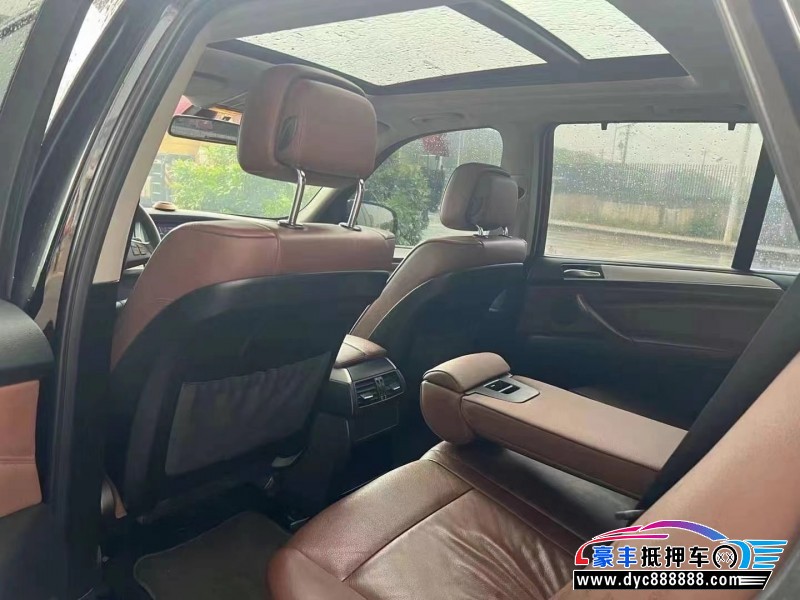 13年宝马X5轿车抵押车出售