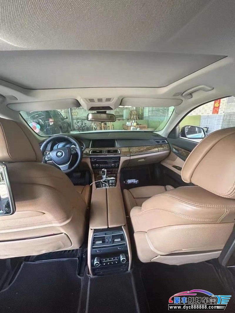 15年宝马7系轿车抵押车出售