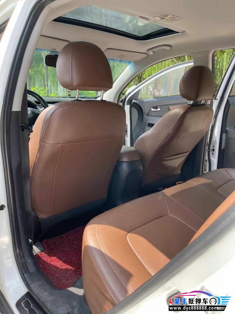 13年起亚智跑轿车抵押车出售