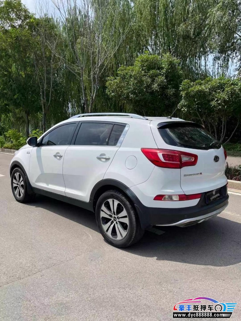 13年起亚智跑轿车抵押车出售