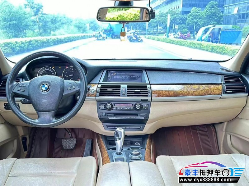 10年宝马X5轿车抵押车出售