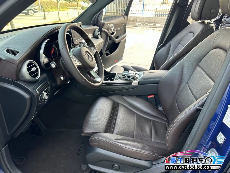 17年奔驰GLC轿车抵押车出售